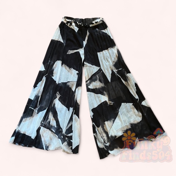 Adrienne Landau Abstract Pleated Wide Leg Pants NWOT High Waist Statement Size 6 - Picture 2 of 7